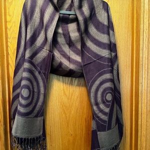 Women’s scarf